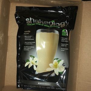 Brand new vanilla shakeology